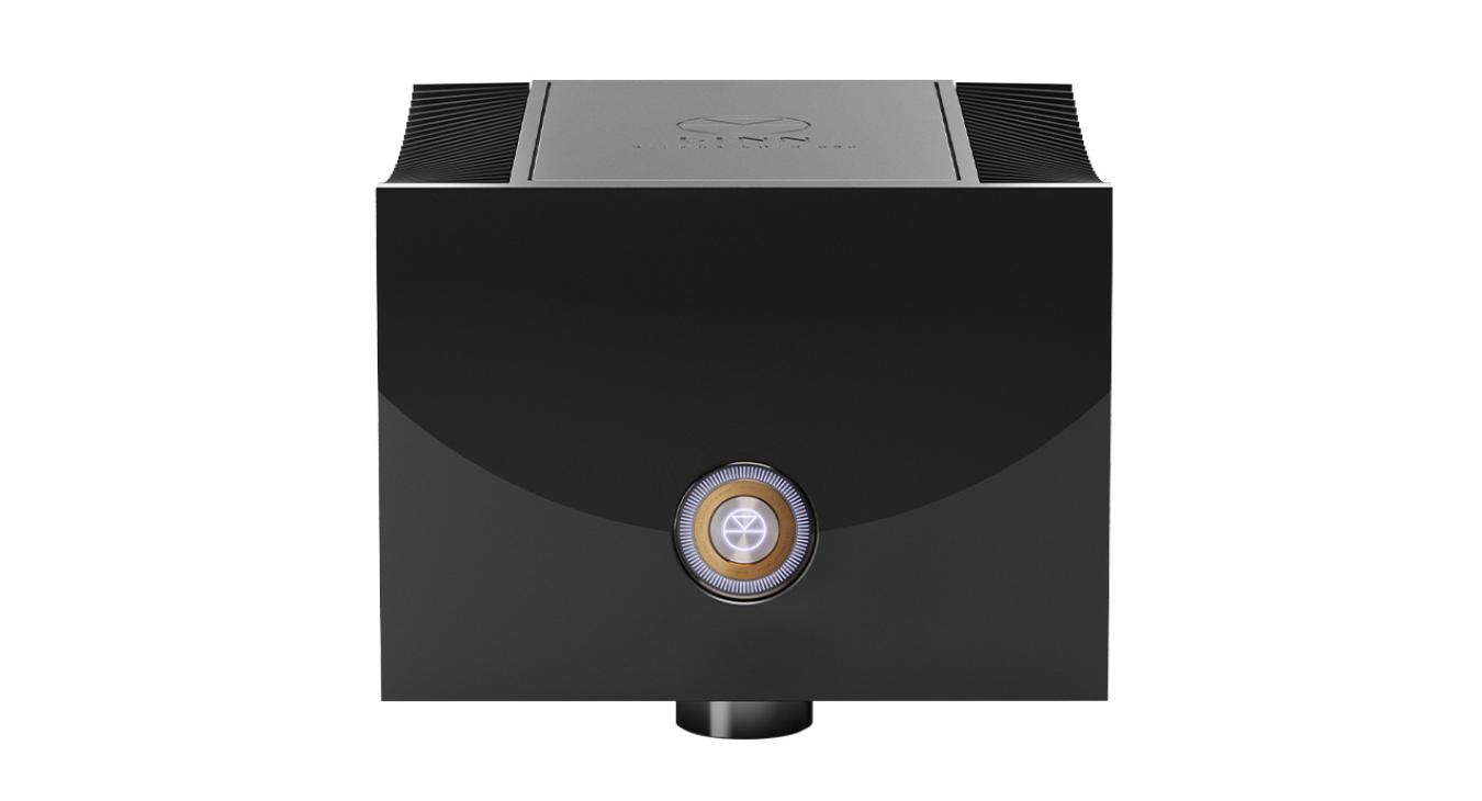A Klimax Solo 800 in black