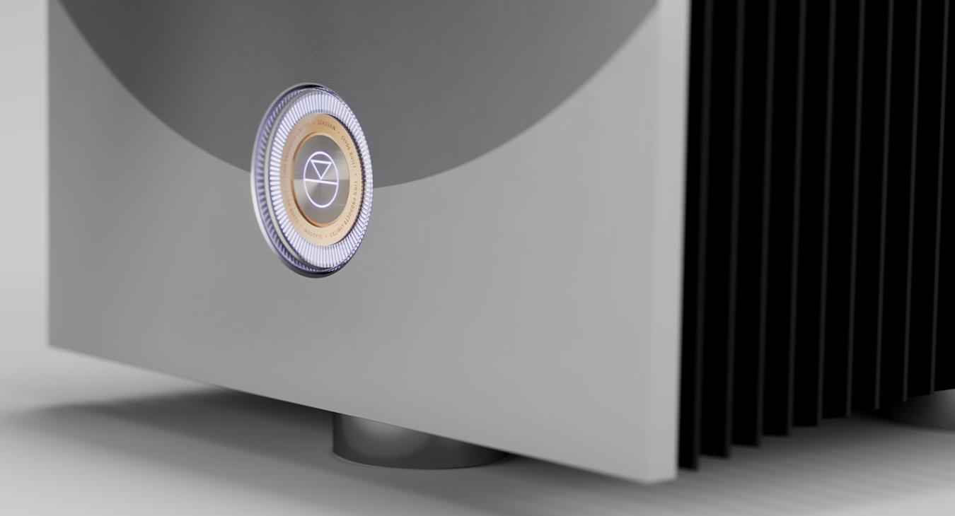 A Klimax Solo 800 Linn in silver.  View of the bottom section.